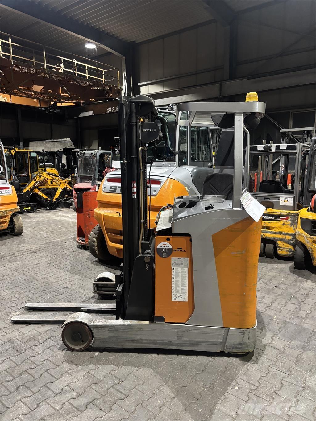 Still FM-X17 Reach truck