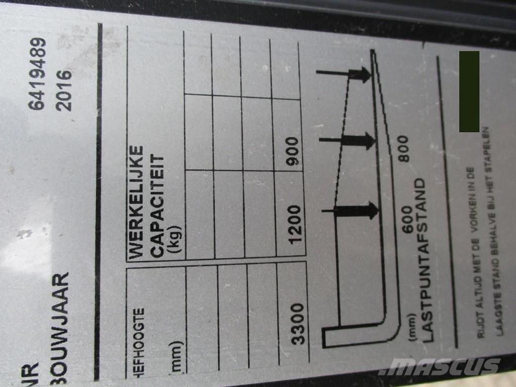 Toyota SPE120 Low lift with platform