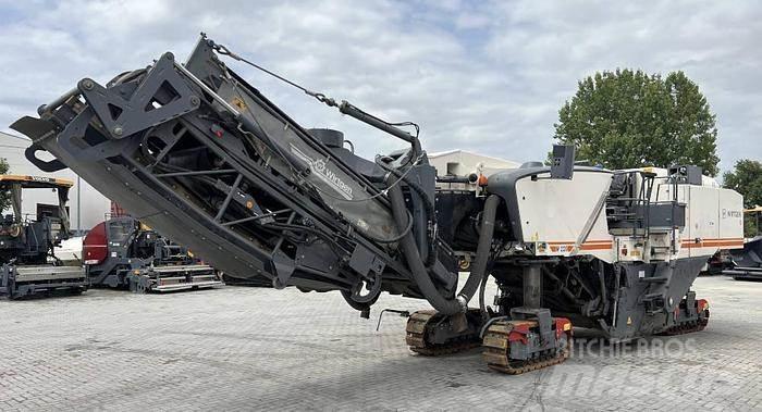 Wirtgen W 220 Asphalt cold milling machines