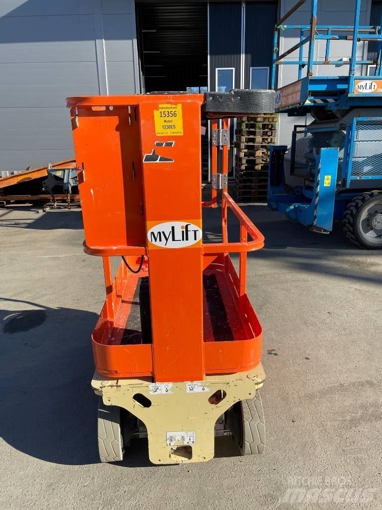 JLG 1230 Scissor lifts