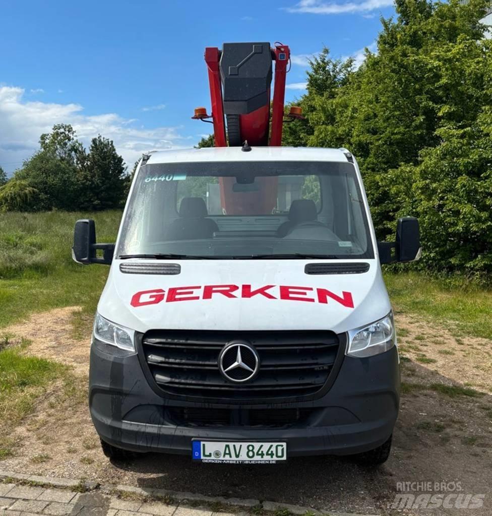 Ruthmann TB300 Truck mounted platforms