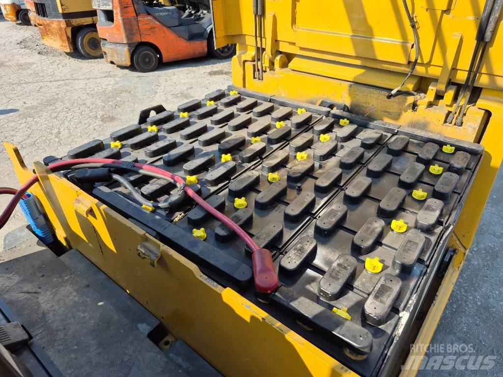 CAT E 12000 Electric forklift trucks