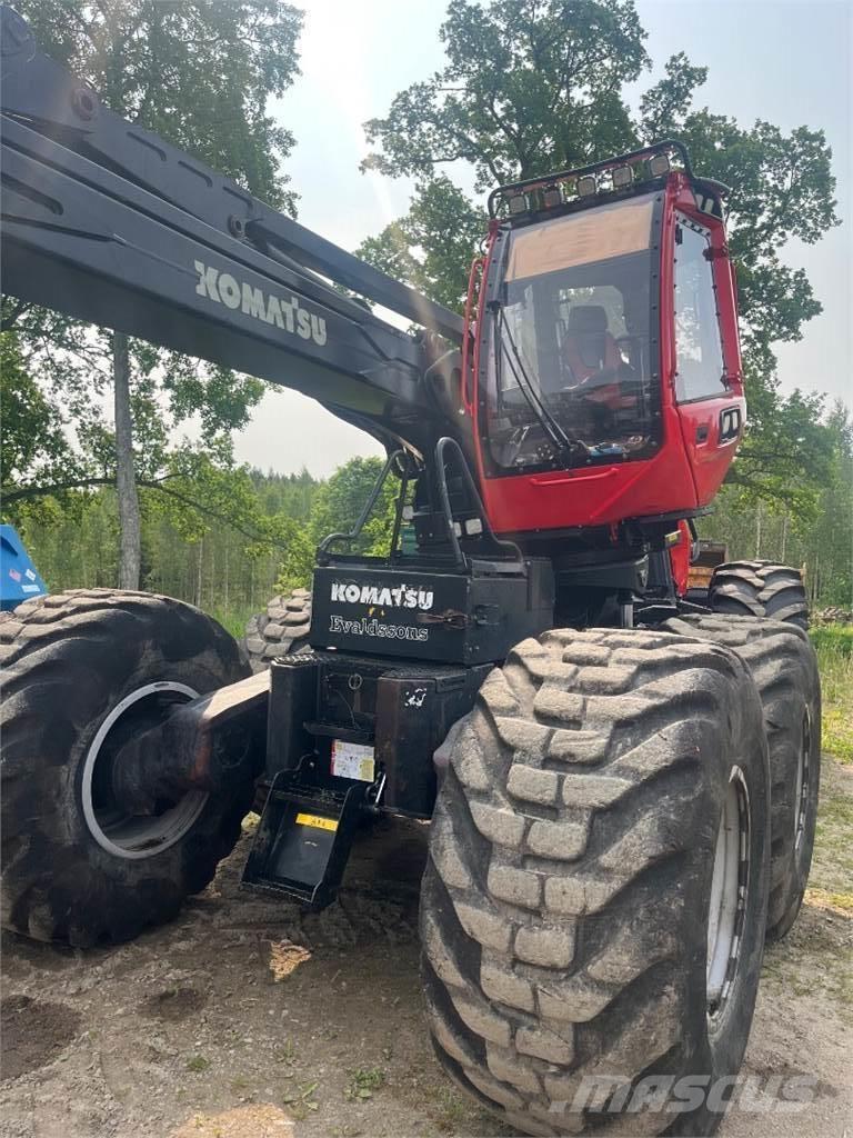 Komatsu 951 Harvesters