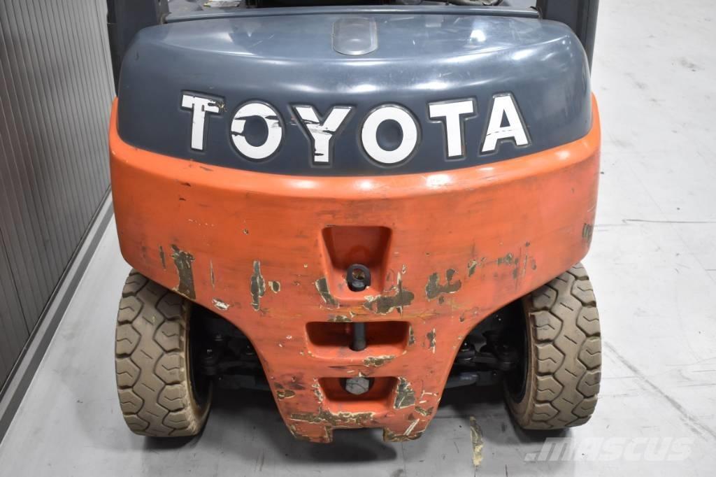 Toyota 8FBMT16 Electric forklift trucks