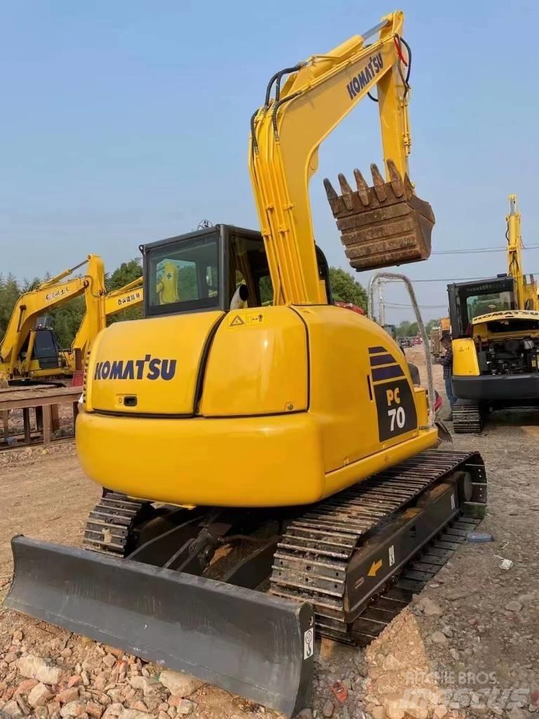 Komatsu PC70-8 Crawler excavators