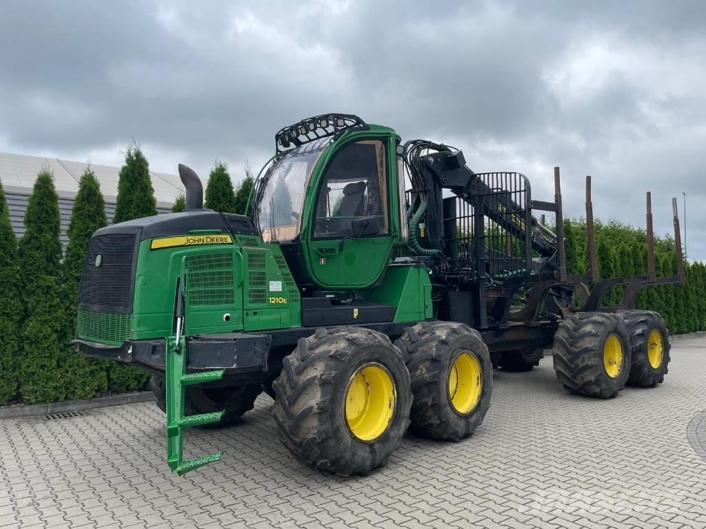John Deere 1210 E Forwarders