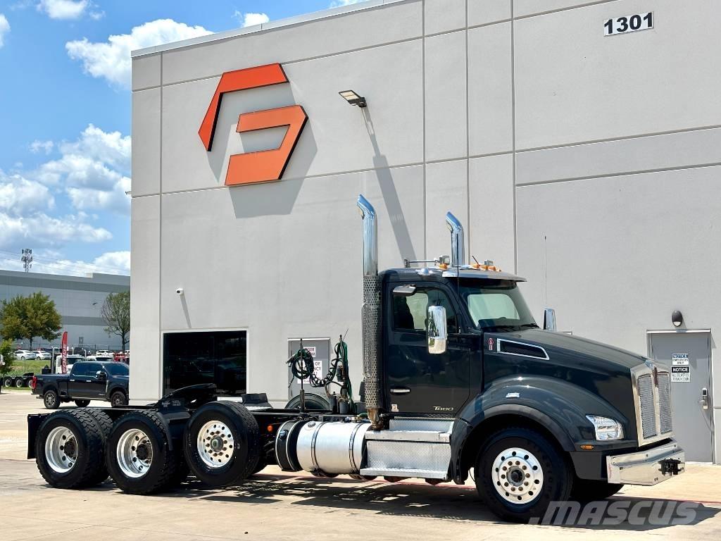 Kenworth T 880 Prime Movers