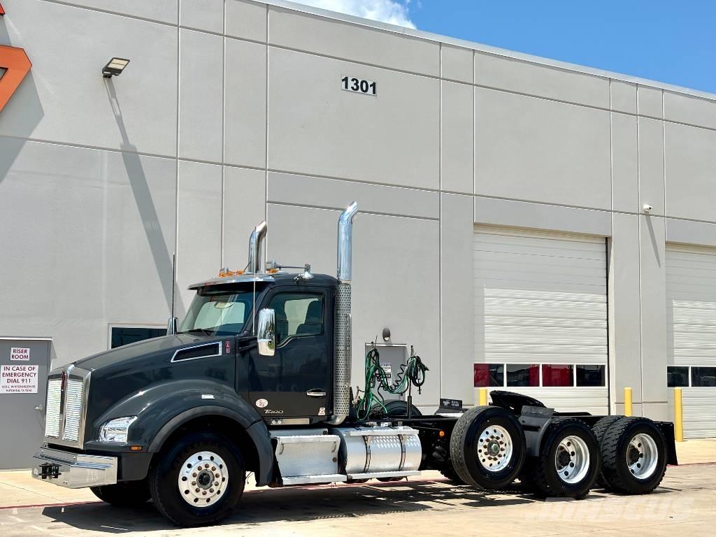 Kenworth T 880 Prime Movers