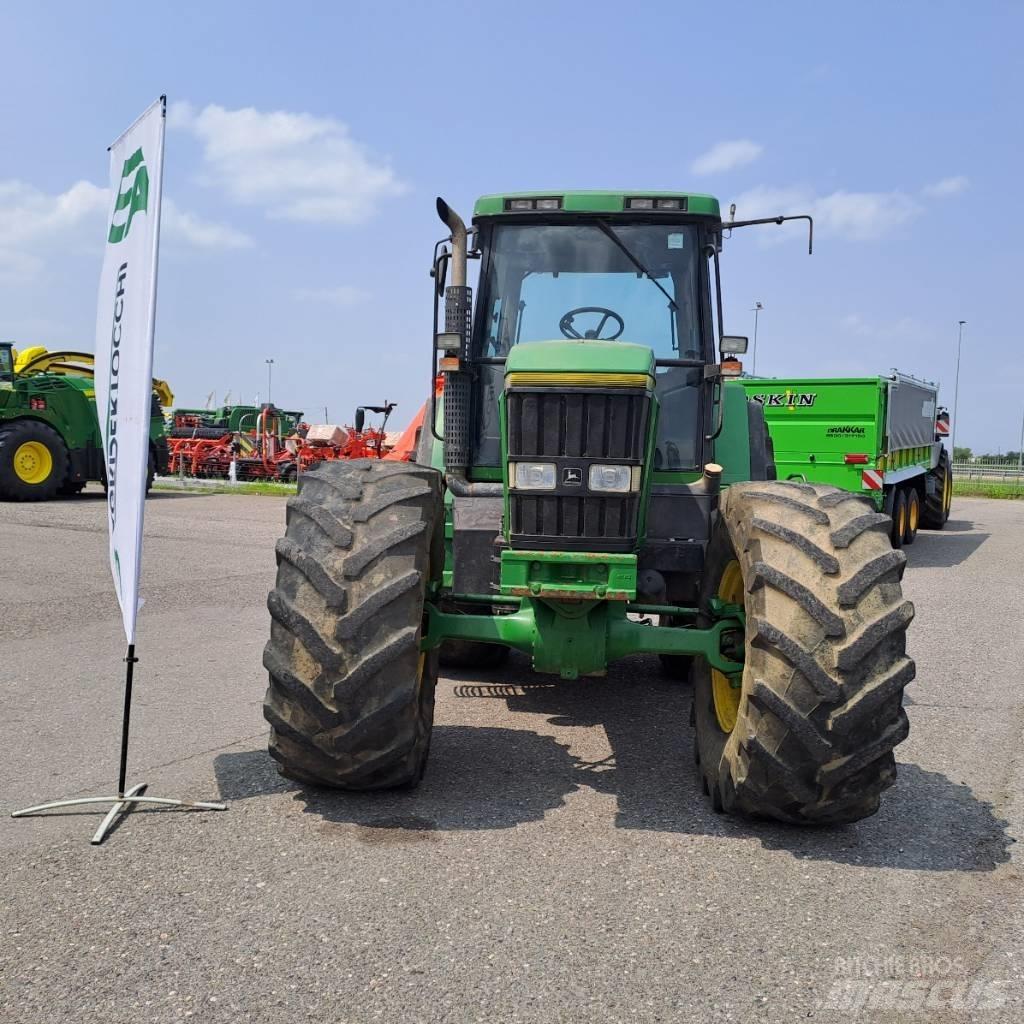 John Deere 7800 Tractors