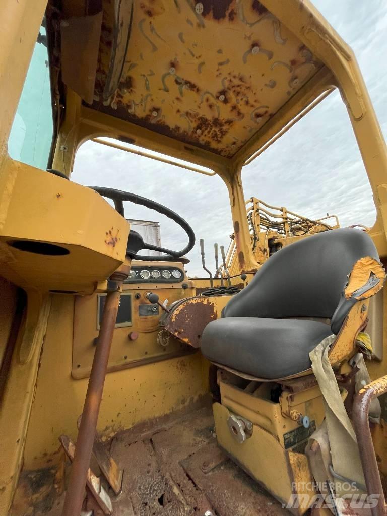 CAT 615 C Scrapers