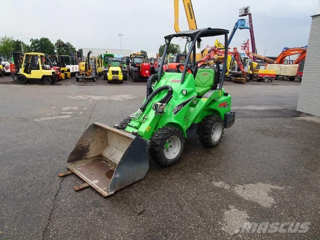 Avant 423 Mini loaders