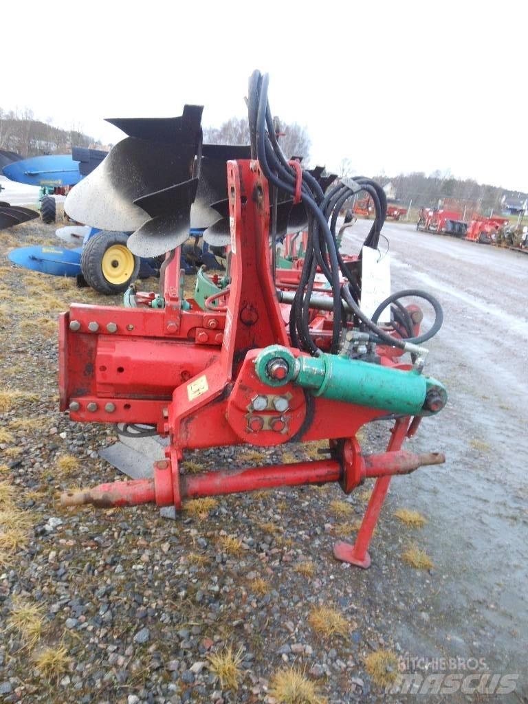 Kverneland ES80 Reversible ploughs