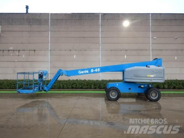 Genie S45 Telescopic boom lifts