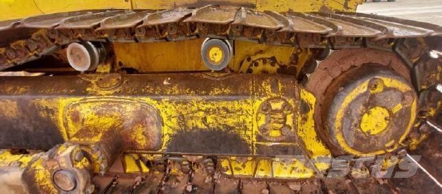Komatsu D 65 PX-16 Crawler dozers