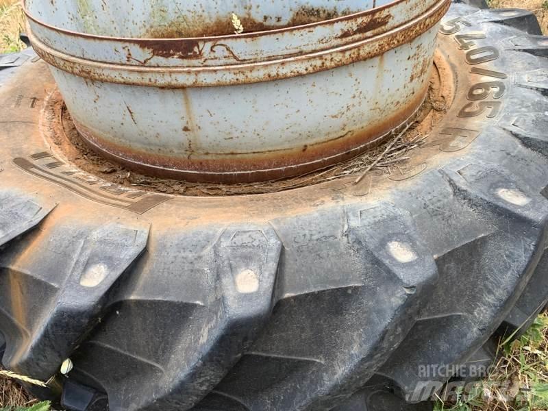 Pirelli 540/65R34 Farm machinery