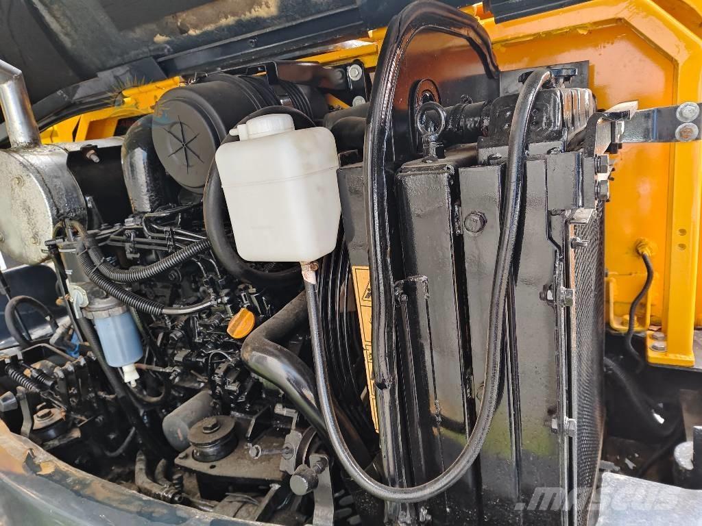 Hyundai R60W Wheeled excavators