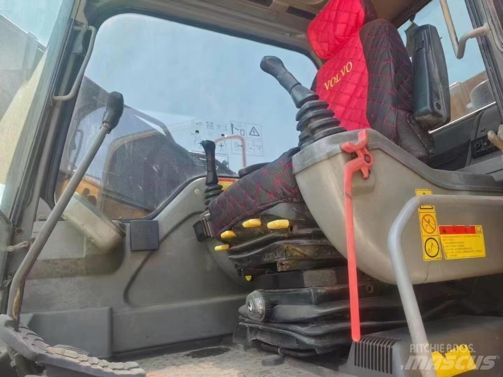 Volvo EC 210 Crawler excavators