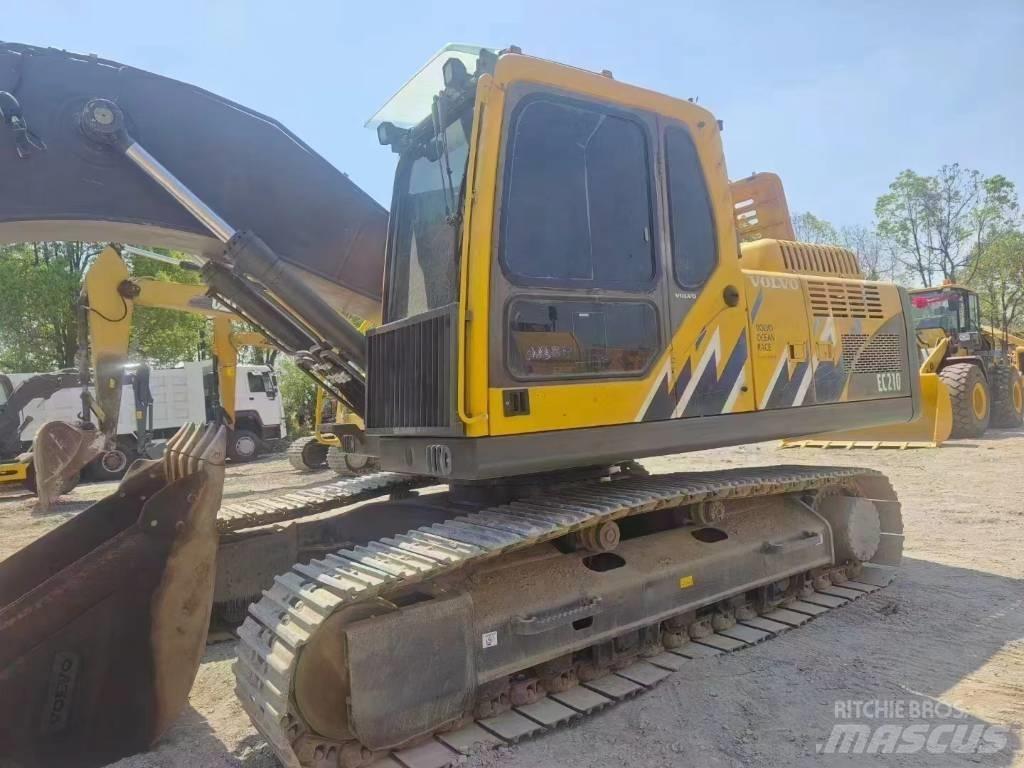 Volvo EC 210 Crawler excavators