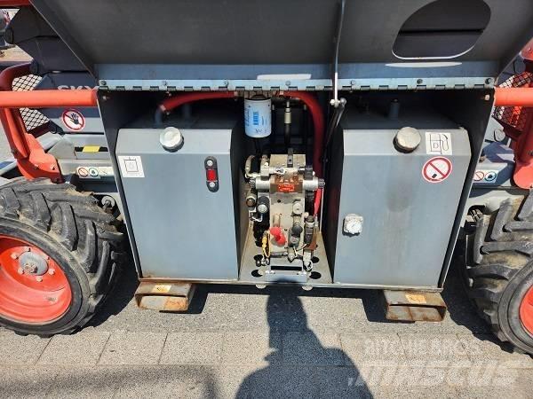 SkyJack SJ 6832 RT Scissor lifts