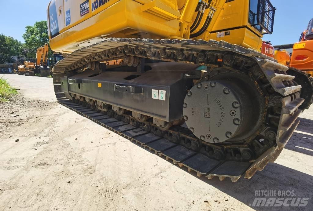Komatsu PC 200-8 Crawler excavators