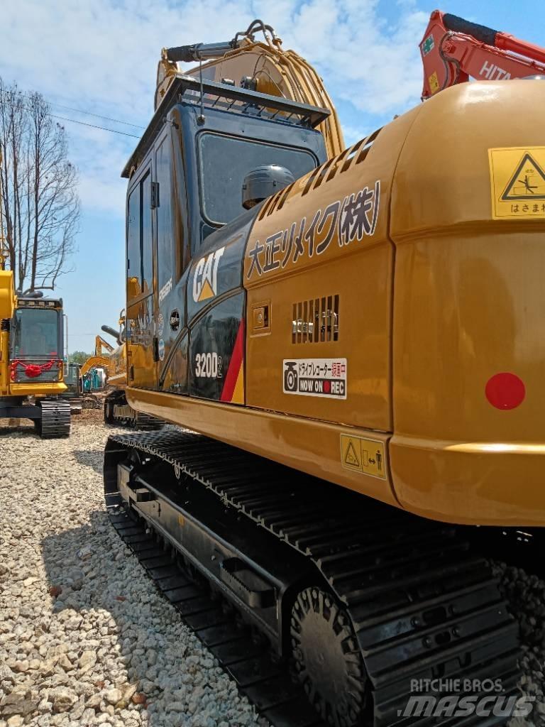 CAT 320D2 Mini excavators  7t - 12t