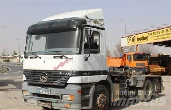 Mercedes-Benz 2531 Container trucks