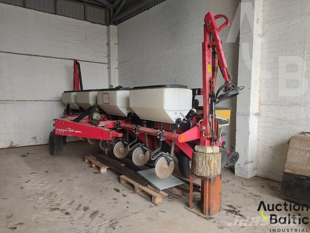 Challenger 9100 Sowing machines