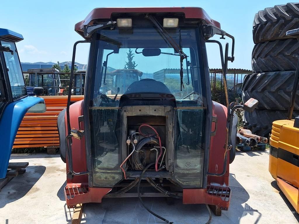 New Holland G 210 Cabins and interior