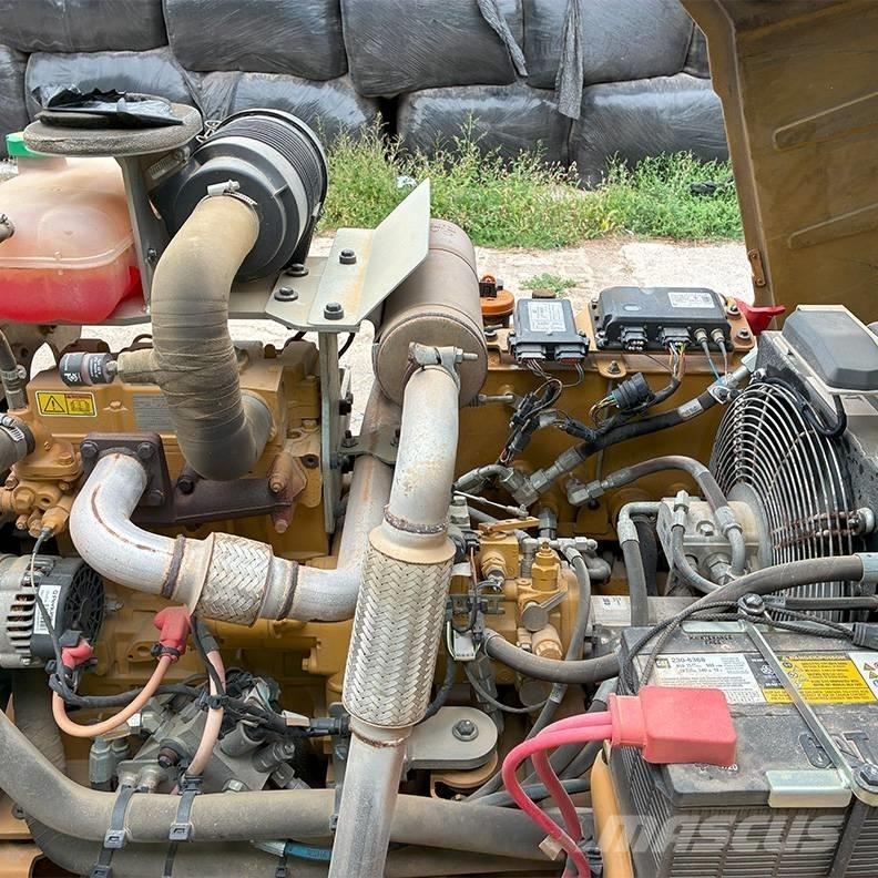 CAT CB 2.7 Twin drum rollers