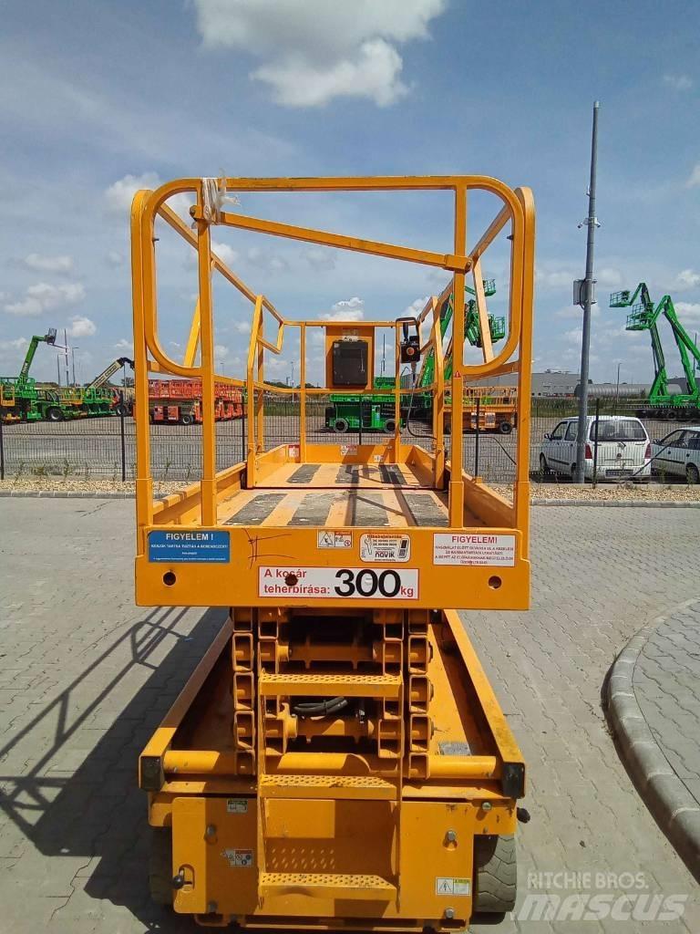 Haulotte Compact 12 Scissor lifts