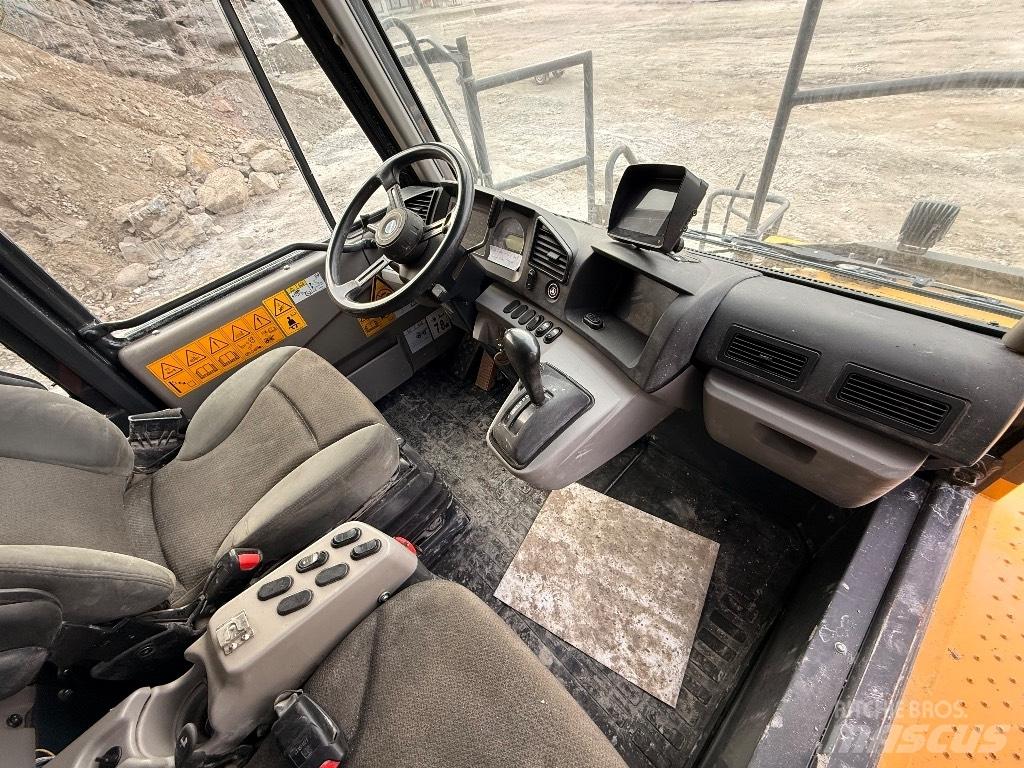 Komatsu HD 405 - 8E0 Rigid dump trucks