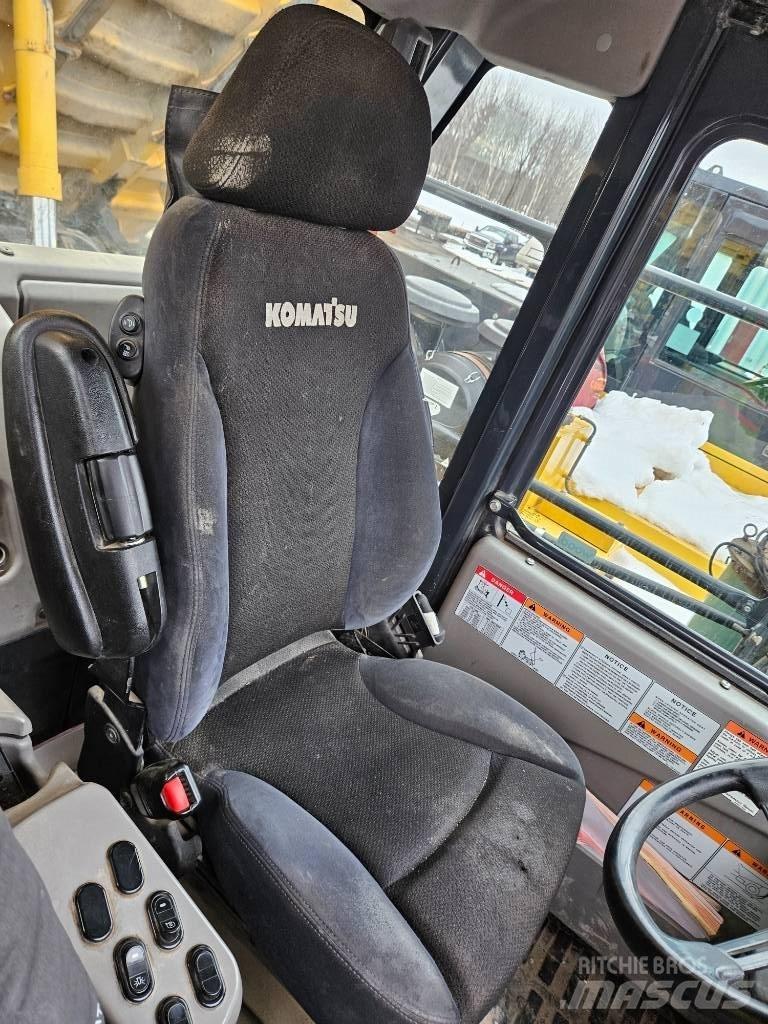 Komatsu HD465-8 Site dumpers