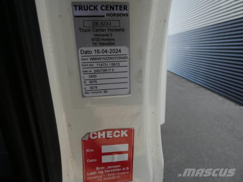 MAN TGL 12.220 BL Box trucks