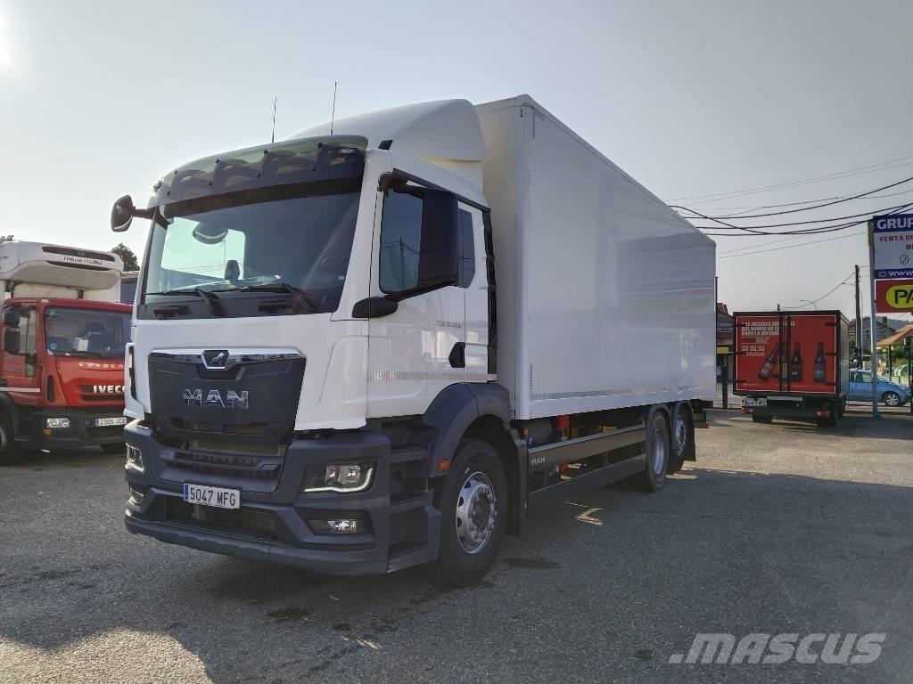 MAN TGS 26.360 Box trucks