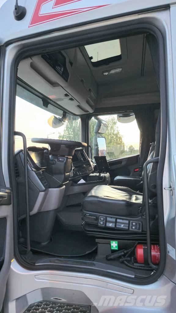 Scania R 540 Truck mounted cranes