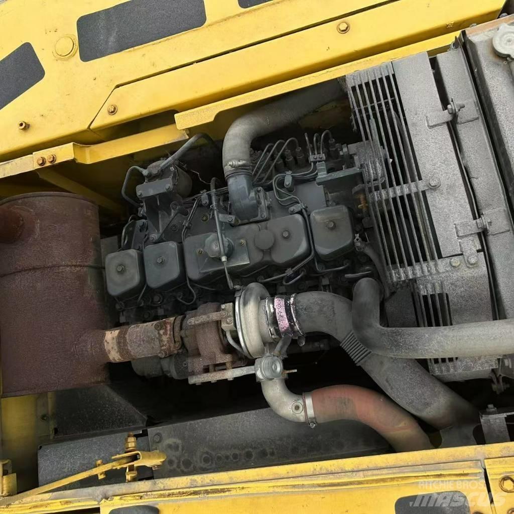 Komatsu 220-7 Crawler excavators