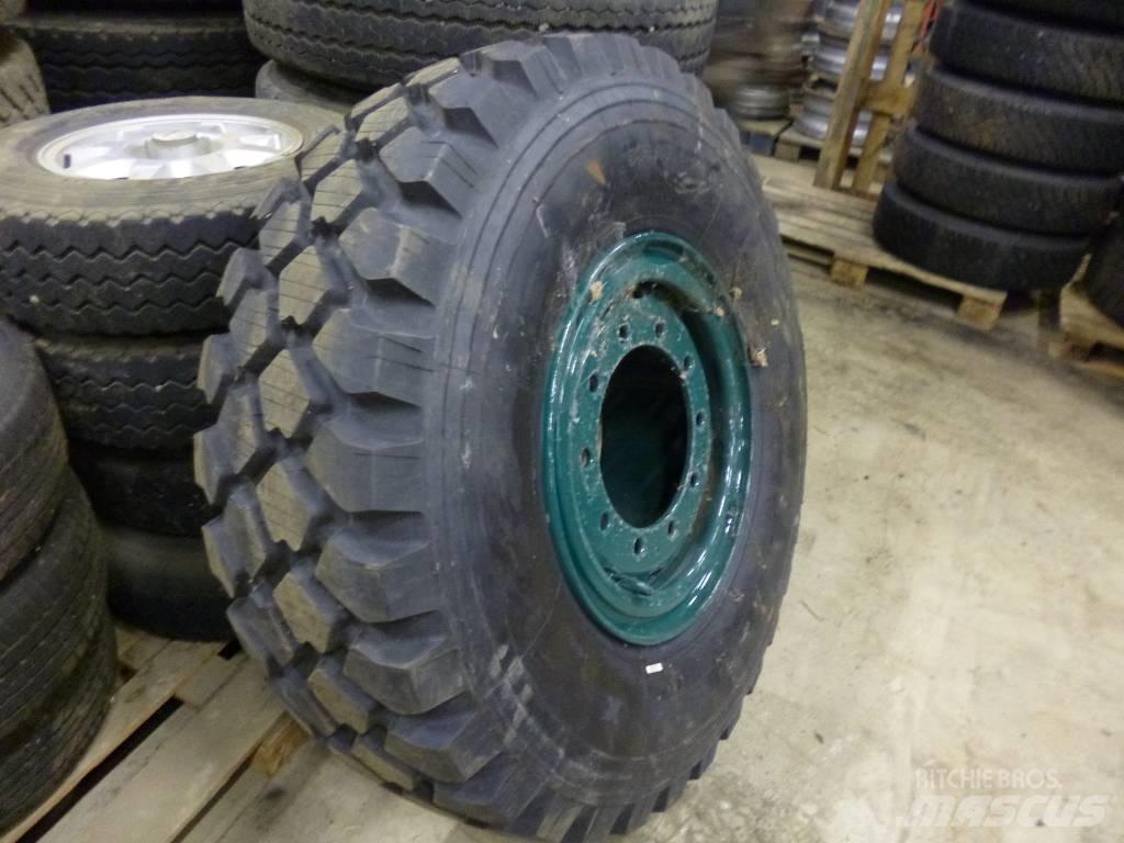 Michelin 395/85R20 Tyres, wheels and rims