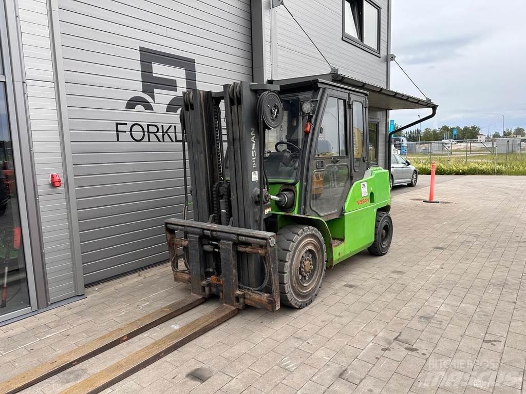 Nissan WG1F4A50 Diesel trucks