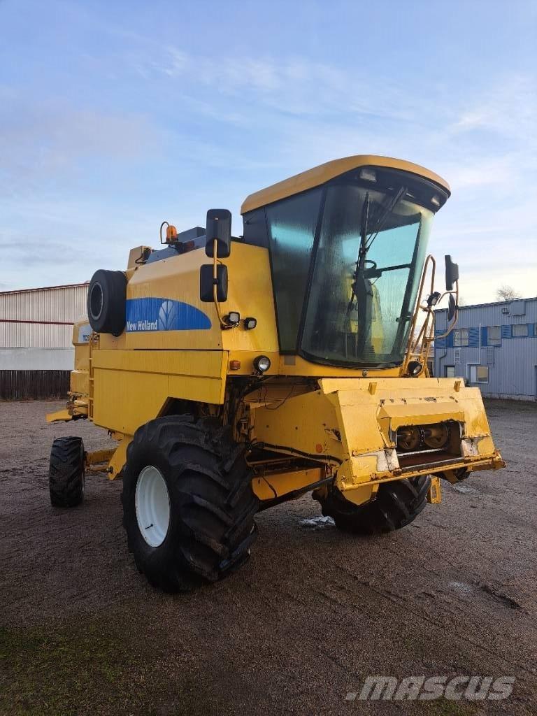 New Holland TC 54 Combine harvesters