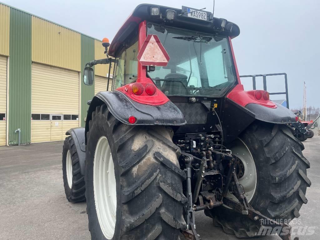 Valtra T 190 Tractors
