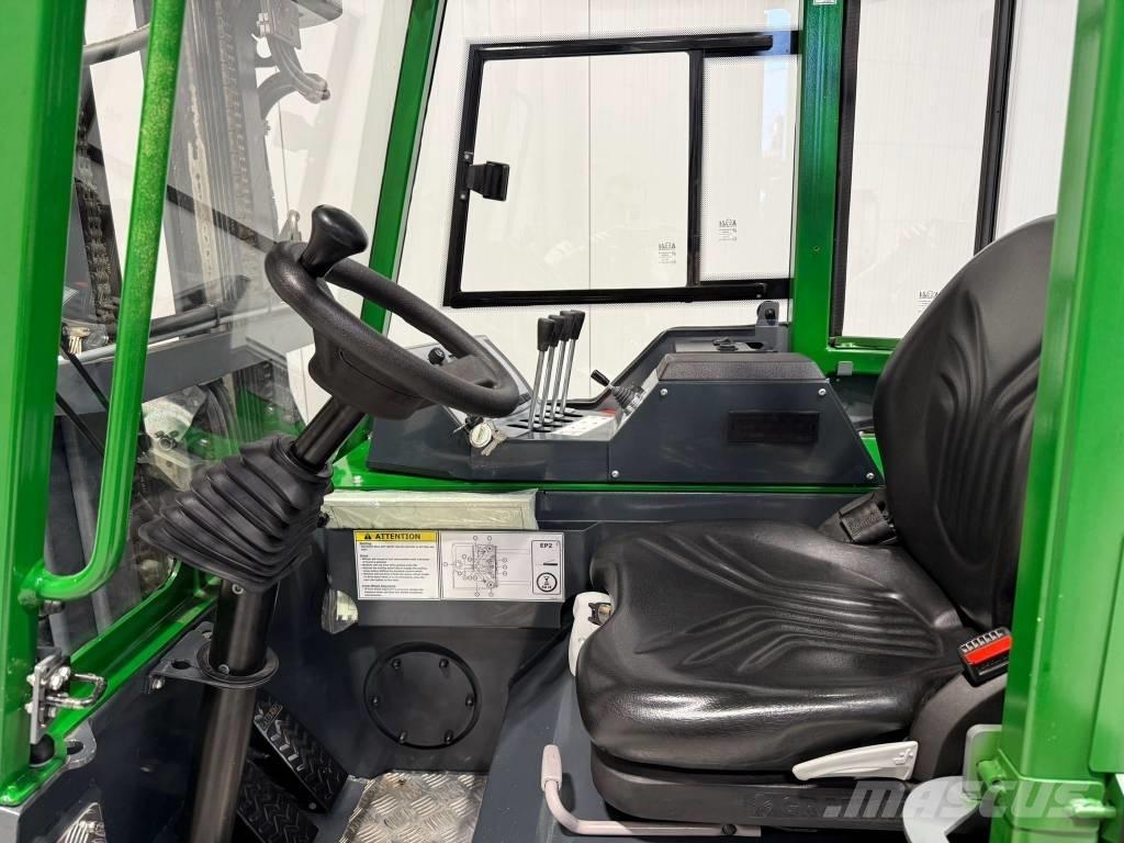 Combilift CBE2500 4-way reach truck