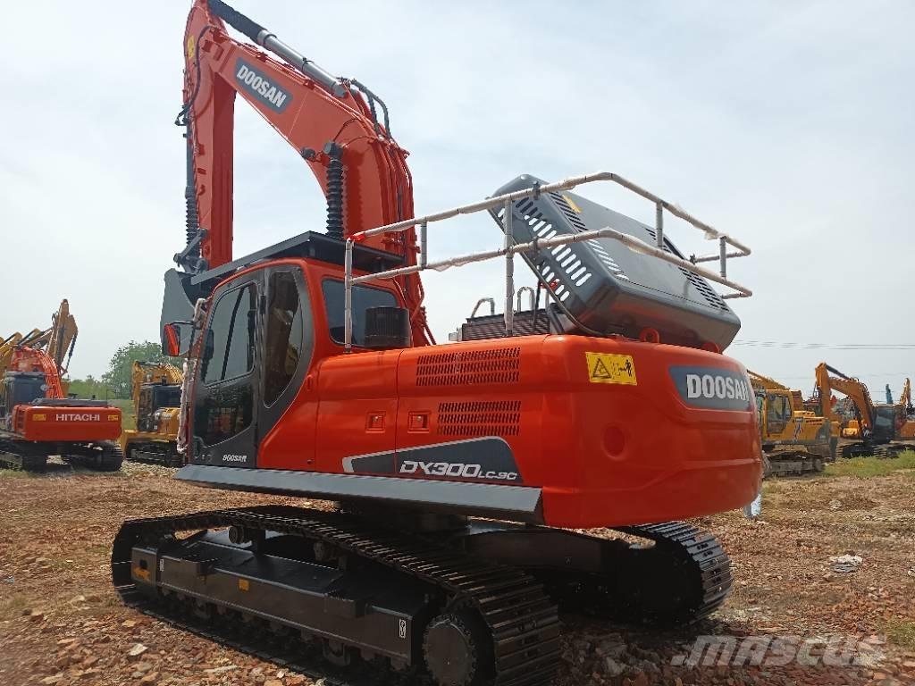 Doosan DX 300 Crawler excavators