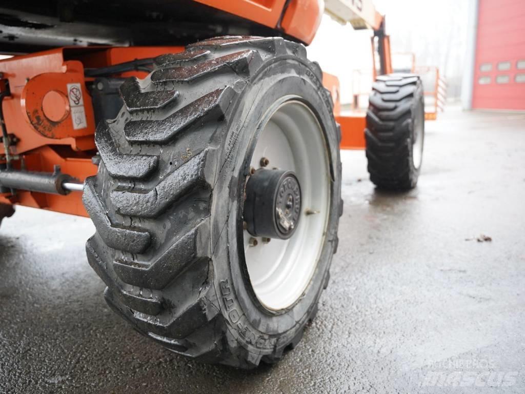 JLG 660 SJ Telescopic boom lifts
