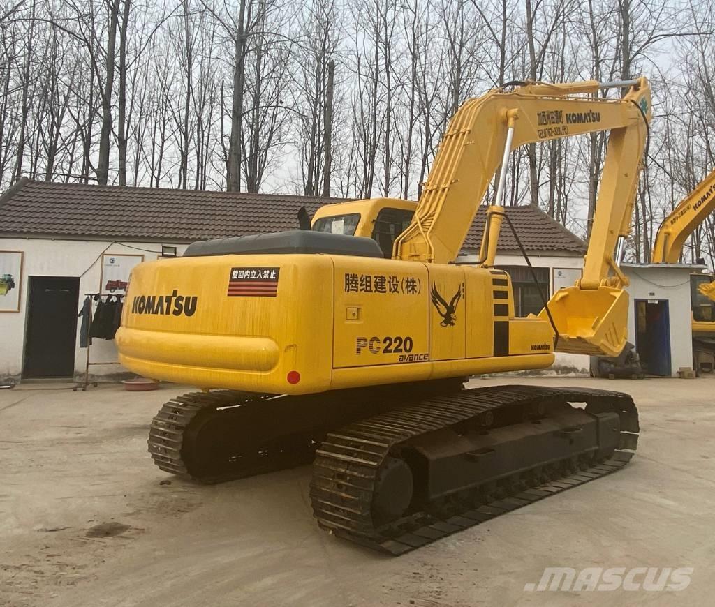 Komatsu PC 220-8 Crawler excavators