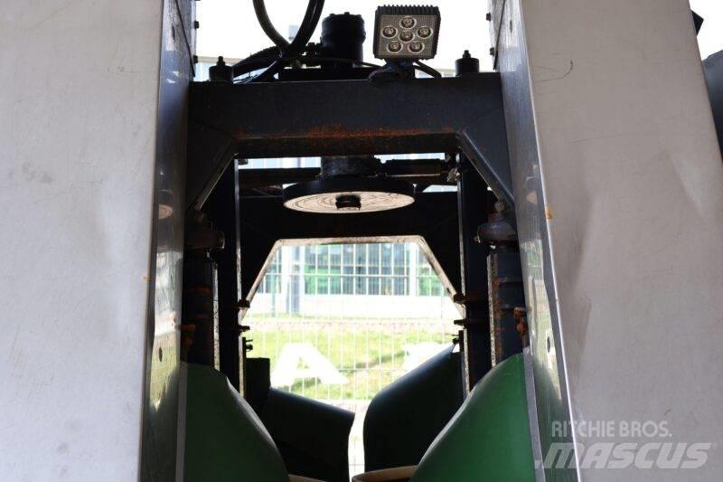 Pellenc 3050 Grape harvesting machines