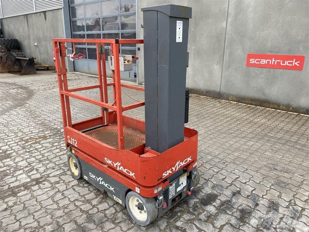 SkyJack SJ12 Used Personnel lifts and access elevators