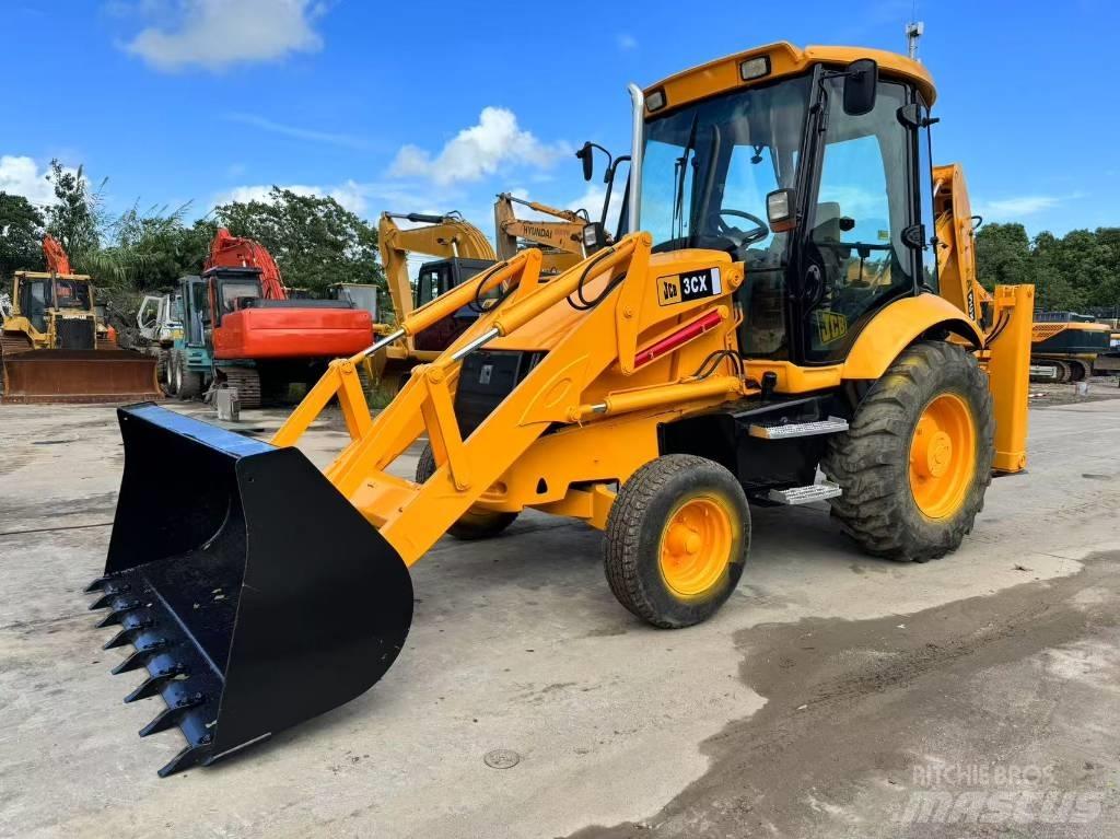 JCB 3 CX Backhoe