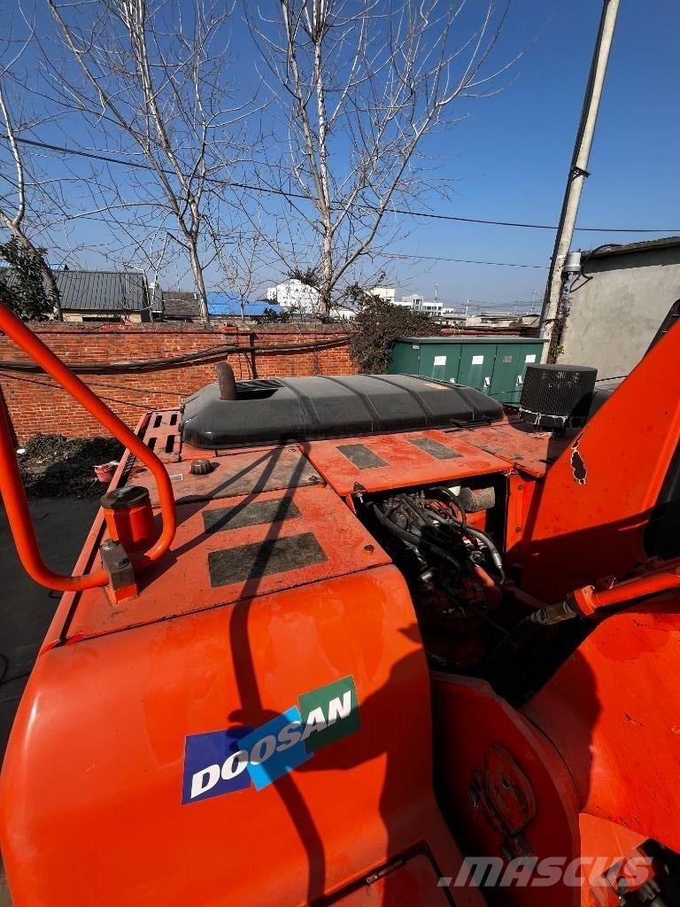 Doosan DH 225 LC-7 Crawler excavators