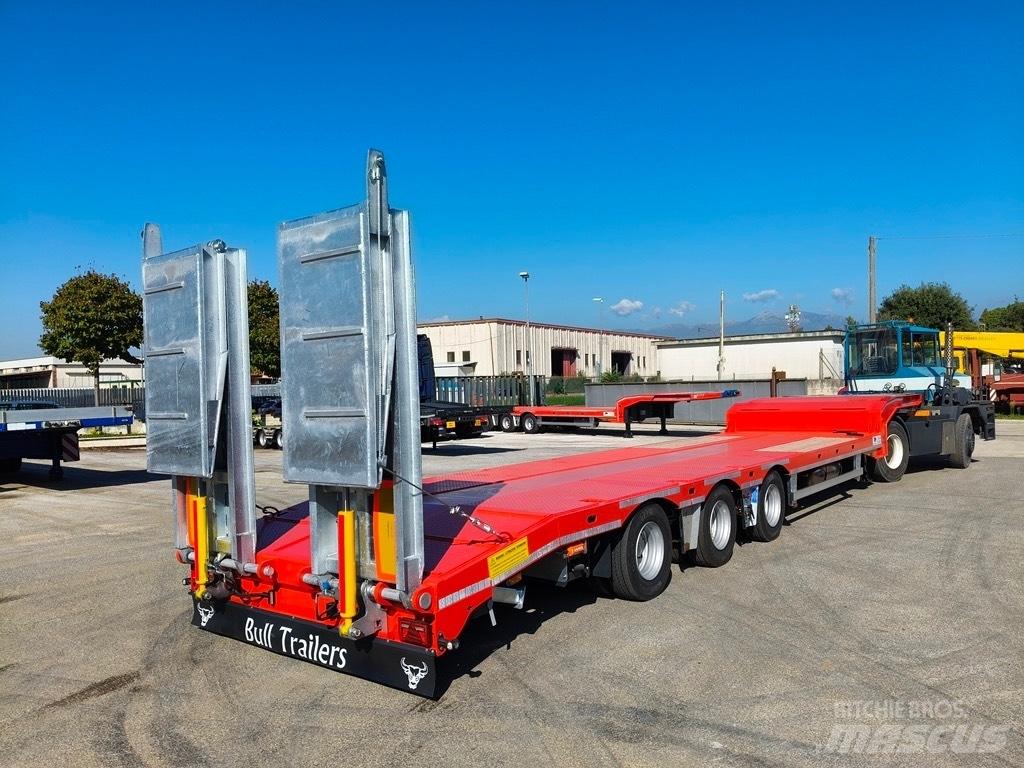 Bull Trailers Taurus Flatbed/Dropside semi-trailers