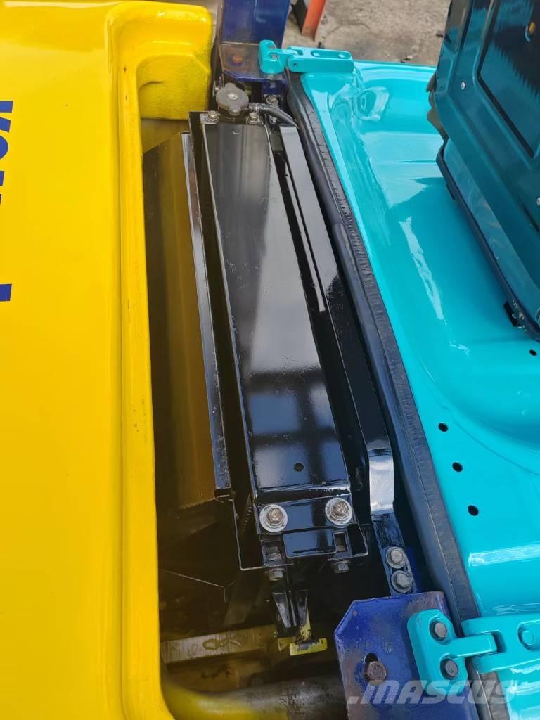 Komatsu 2.5t Diesel trucks